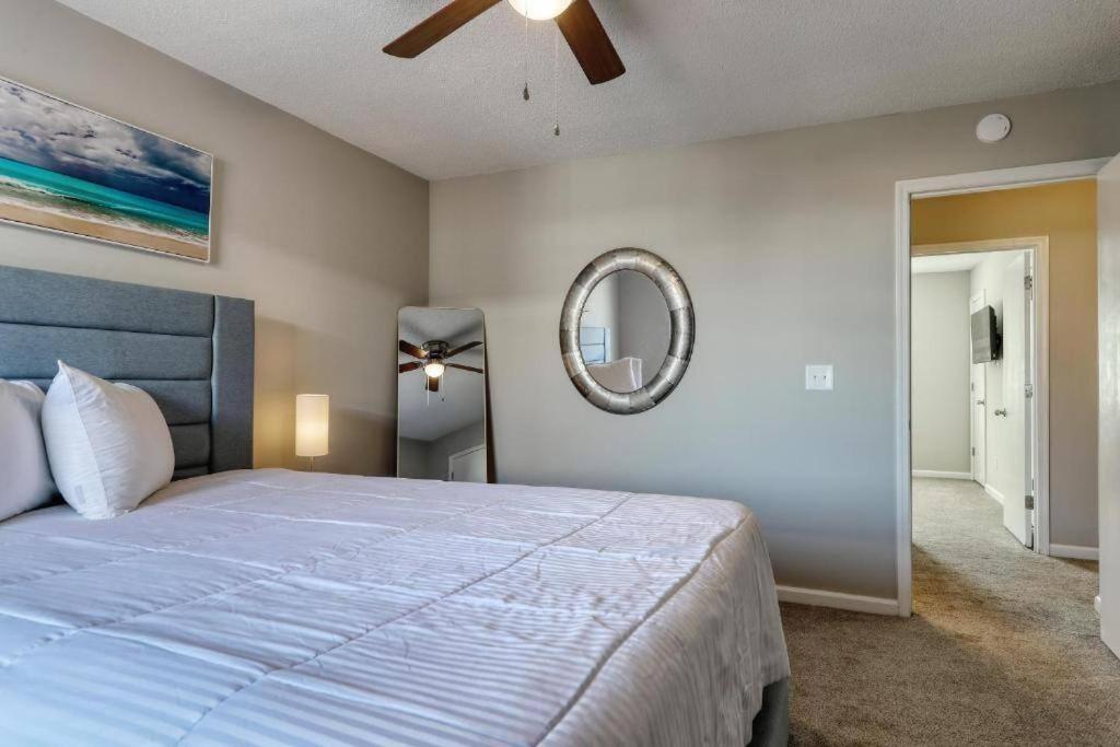 Stylish Haven New Walk To The Ocean Smart Tvs Wifi * Myrtle Beach