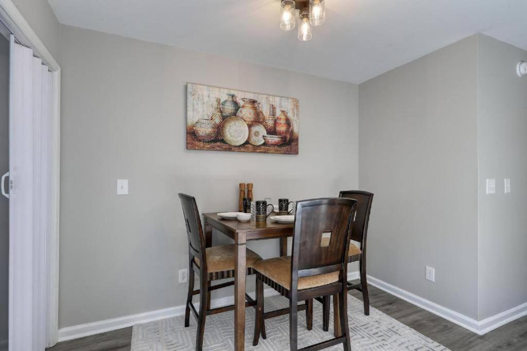 Stylish Haven New Walk To The Ocean Smart Tvs Wifi Apartment
